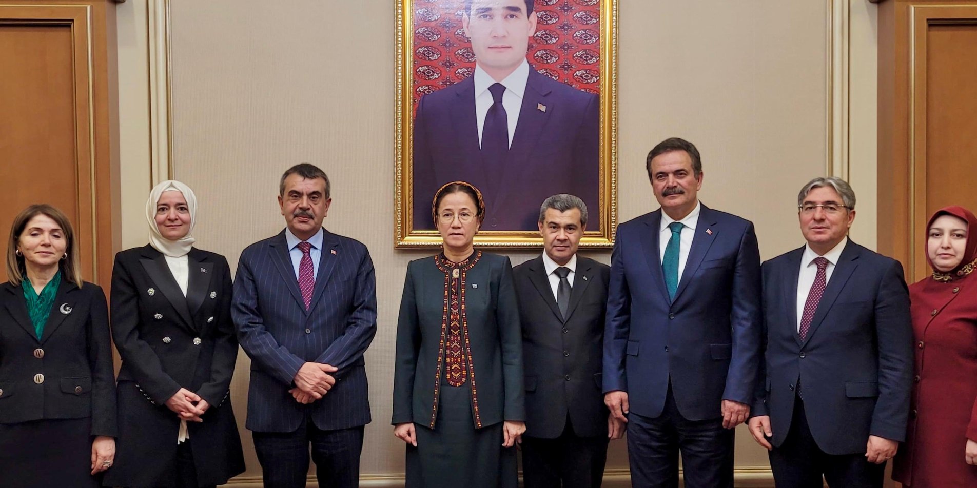 BAKAN YUSUF TEKİN, TÜRKMENİSTAN BAKANLAR KURULU BAŞKAN YARDIMCISI ORAZDURDIYEVA VE EĞİTİM BAKANI SHAMYRADOVİCH İLE GÖRÜŞTÜ